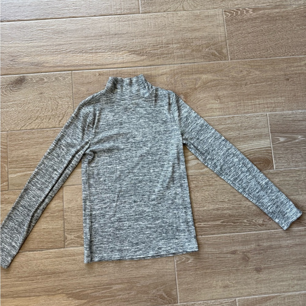 Lou & Grey Athletic Turtleneck Long Sleeve Top